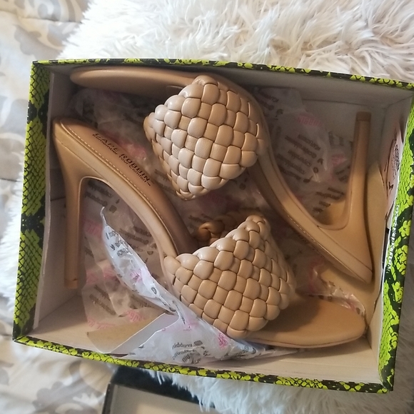 Nude high heels NWT 8.5 - Picture 3 of 5